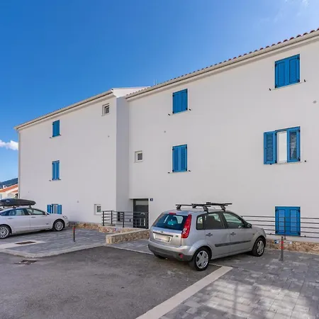 Sea View Apartment Cres